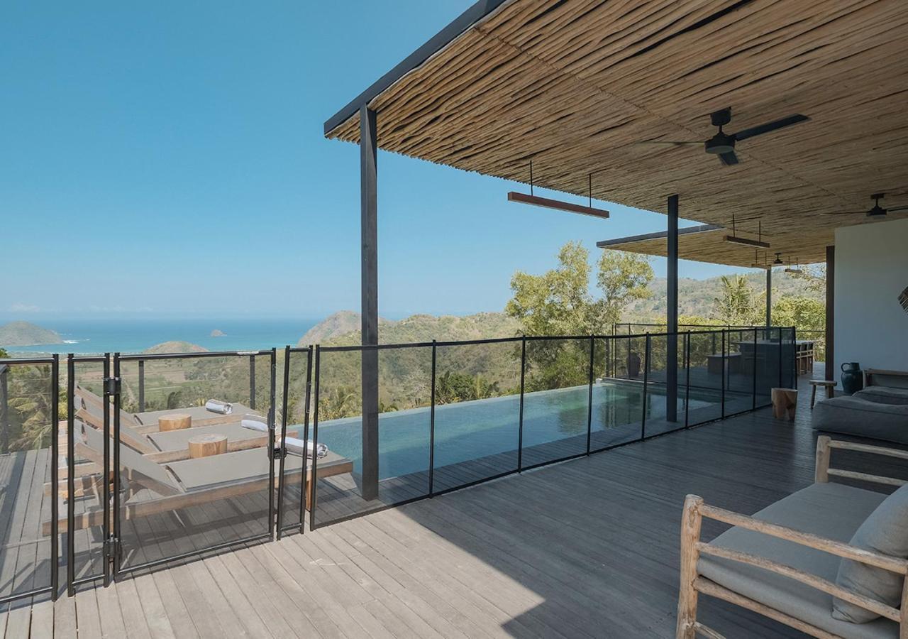 Dunia Lombok - Villas With Ocean View Selong Belanak Exterior photo